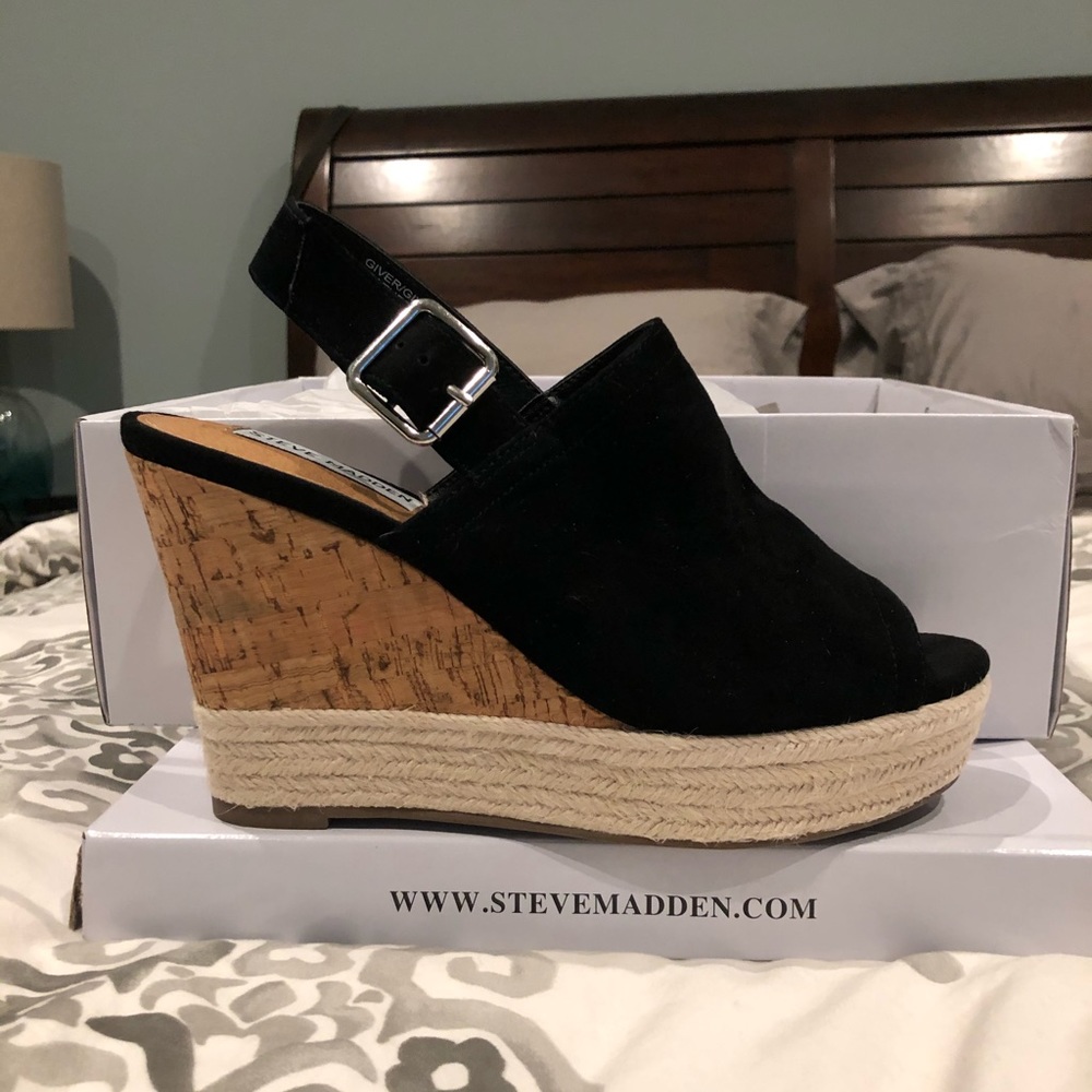 Steve Madden Suede Wedges